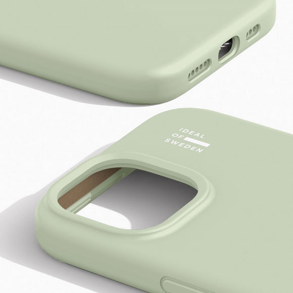 iPhone 17e / 16e / 15 / 14 / 13 iDeal Of Sweden Silicone Case - MagSafe Kompatibel - Sage Green