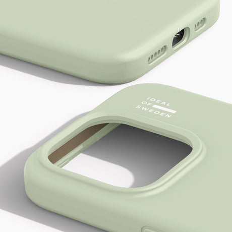 iPhone 15 Pro iDeal Of Sweden Silicone Case - MagSafe Kompatibel - Sage Green