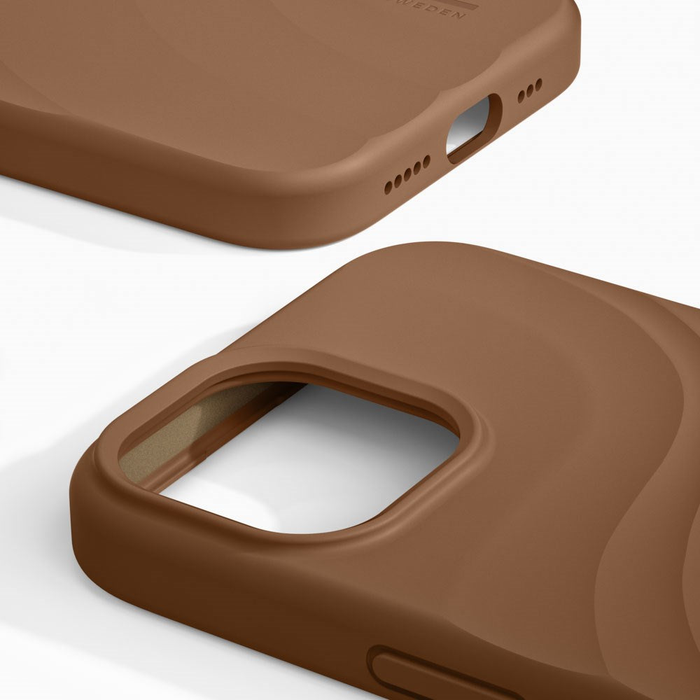 iPhone 17e / 16e / 15 / 14 / 13 iDeal of Sweden Soft Swirl Silicone Case - MagSafe Kompatibel - Salted Caramel