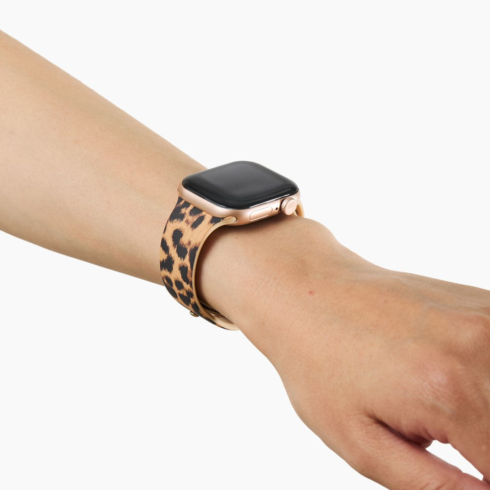 Apple Watch (42/44/SE/45/46/49mm) iDeal of Sweden Silikone Urrem - Str. S/M - Timeless Leo