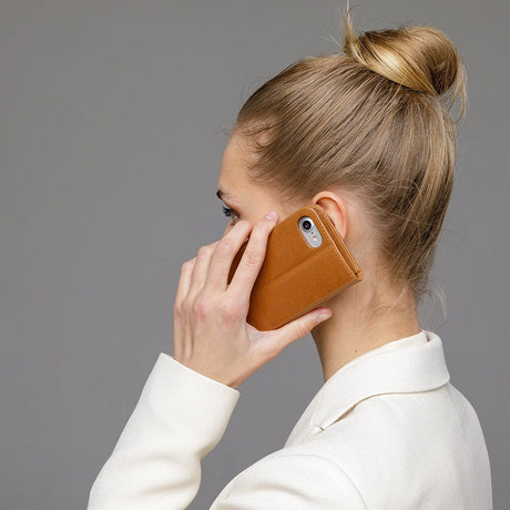Samsung Galaxy S23 dbramante1928 Lynge Ægte Læder Magnet Cover - Tan