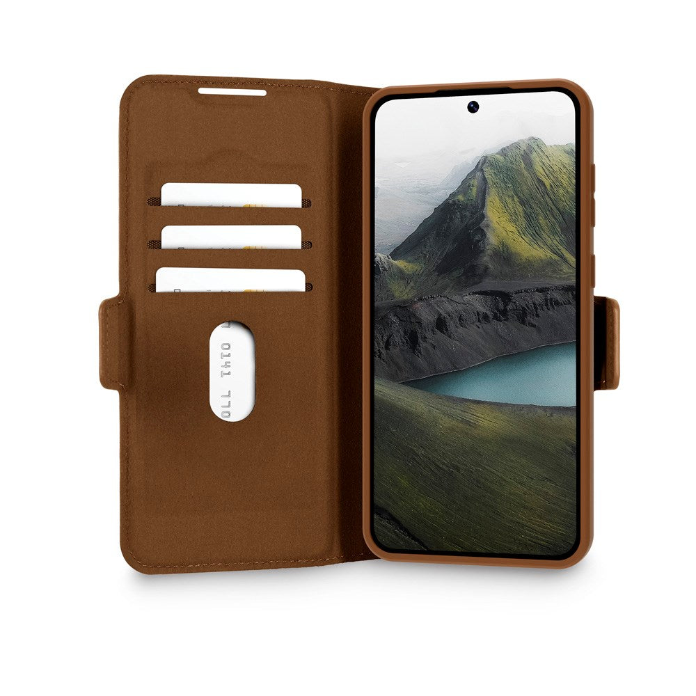 Samsung Galaxy A56 (5G) dbramante1928 Oslo Pro Slim Genanvendt Plastik Flip Cover m. Kortholder - Brun