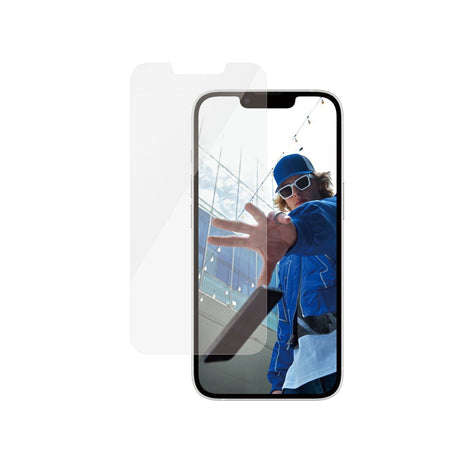 iPhone 17e / 16e / 14 / 13 / 13 Pro PanzerGlass Classic Fit Skærmbeskyttelse m. EasyAligner - Gennemsigtig